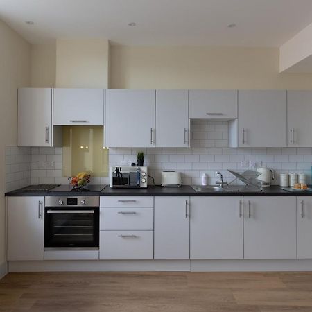 Hereford City Centre - Apartment 7, Isabella House - Modern Apartment In The Heart Of The City - Sleeps 2 Guests - Hosted By Rentmyhouse מראה חיצוני תמונה